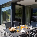 Luxus Sonnenhang Mit Sauna & Sommercard 度假居 *