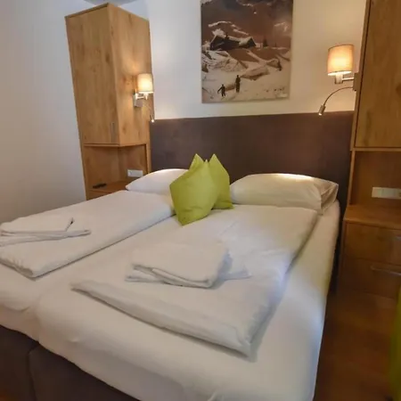 Дом отдыха Am Sonnenhang 8 - 150m Skilift - Met Sauna Нойкирхен-ам-Гросфенедигер