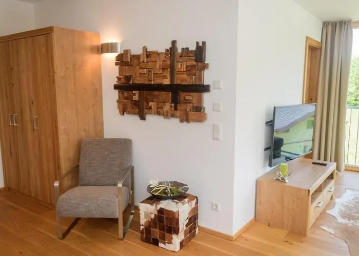 Am Sonnenhang 8 - 150m Skilift - Met Sauna Neukirchen am Großvenediger